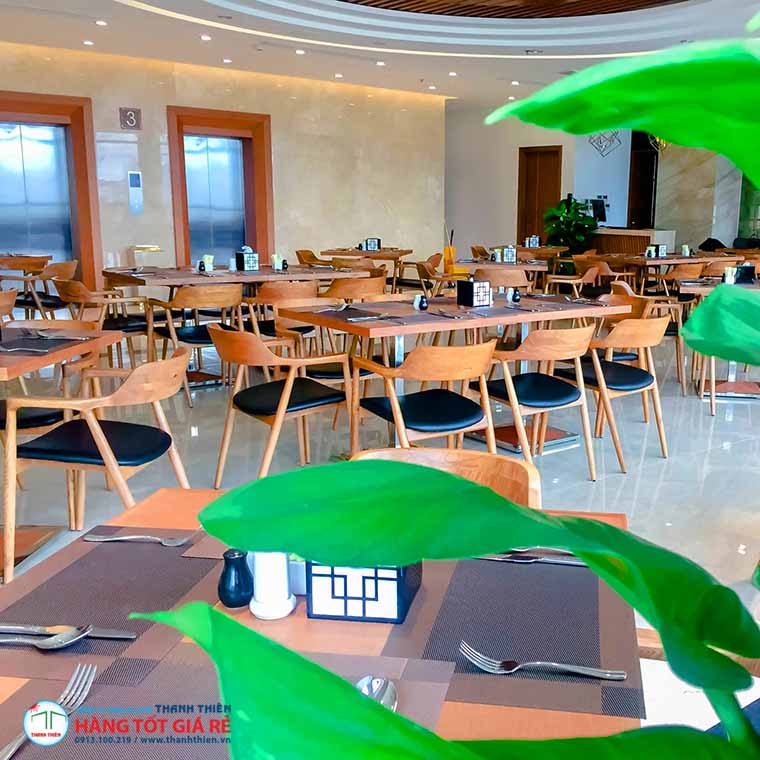 Các nội thất sử dụng ghế Hiroshima ghế gỗ cafe GCP 2011